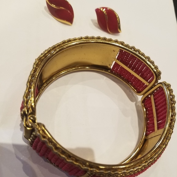 Vintage Inspired Earrings/Bracelet Sets (Two Options for Sets) - Picture 11 of 11